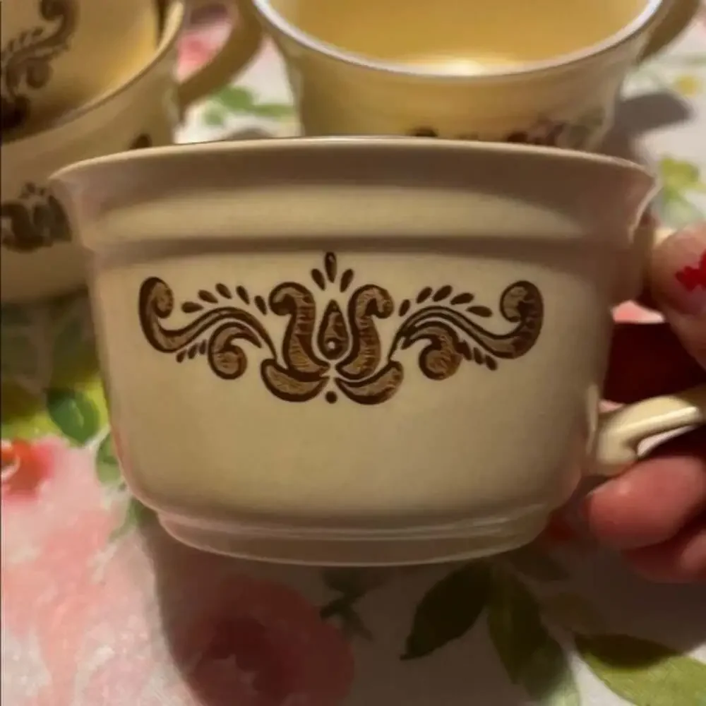 Set of 4 Vintage Pfaltzgraff Yellow Brown Village Jumbo Stoneware Mugs